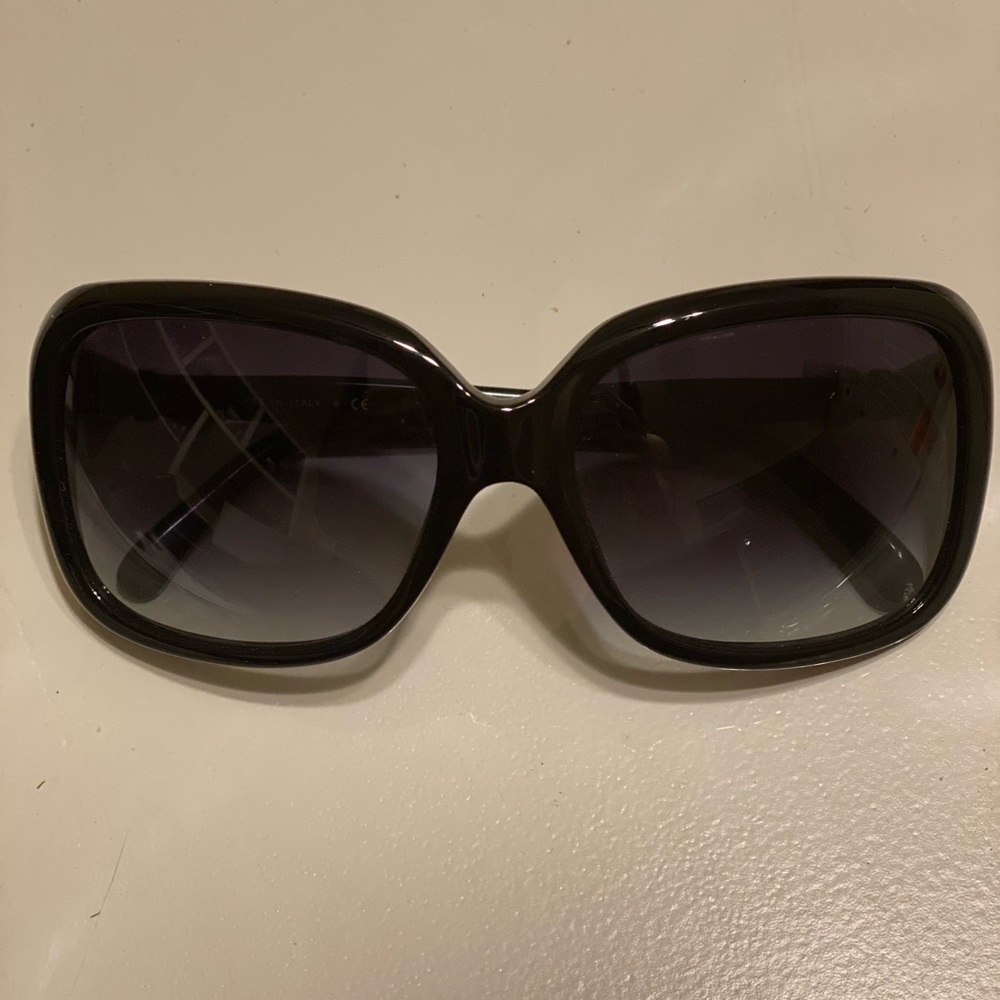 Chanel sunglasses - Picture 4 of 11